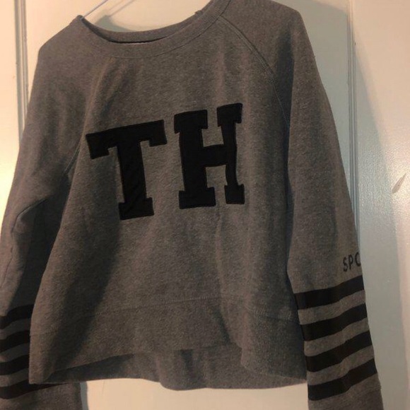 Tommy Hilfiger Cropped Crewneck (Grey) - Picture 2 of 2